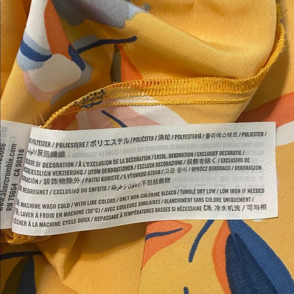 Abercrombie and Fitch Women's ruffle floral tank top blouse size XS - Picture 4 of 5